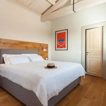 Casa Labobina فيلة Kurili