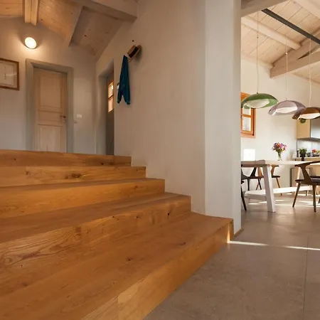 Casa Labobina فيلة Kurili